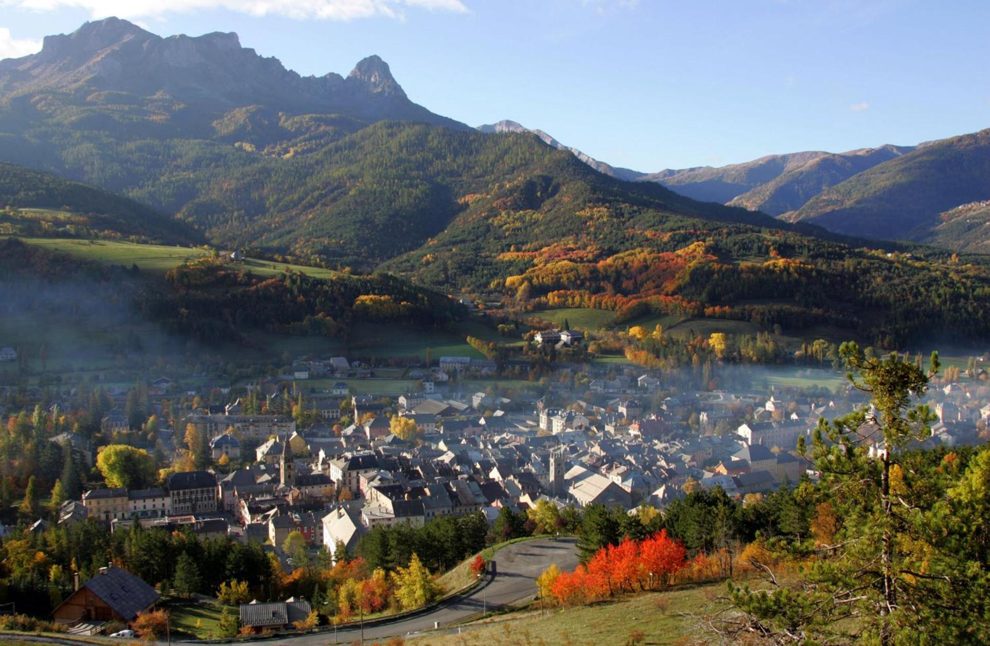 La Capitale - Les Gites De L Argile Barcelonnette Εξωτερικό φωτογραφία