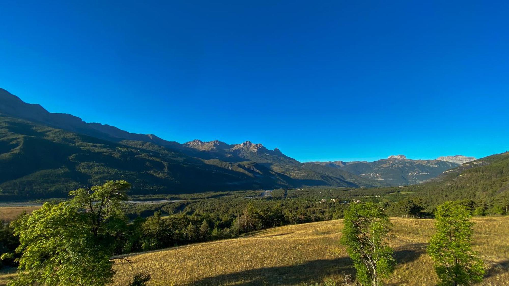 La Capitale - Les Gites De L Argile Barcelonnette Εξωτερικό φωτογραφία